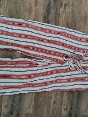 Forever 21 White Pants with Red and Navy Stripes